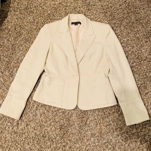 Anne Klein blazer.  Excellent condition.